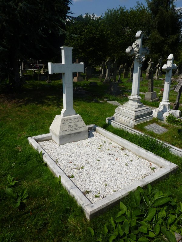 William Willett’s grave (David Rooney)