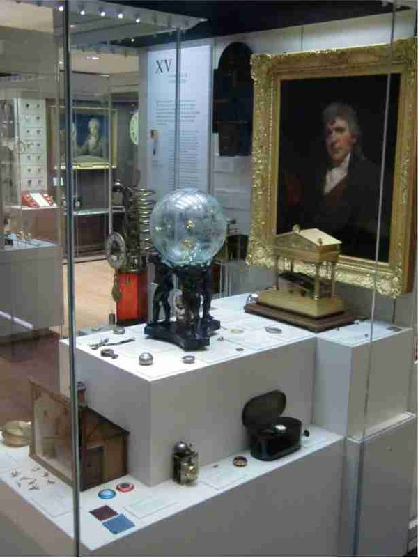 showcase-in-Clockmakers-Museum